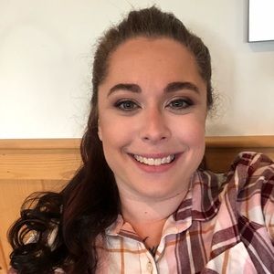 Meet your Posher, Christina